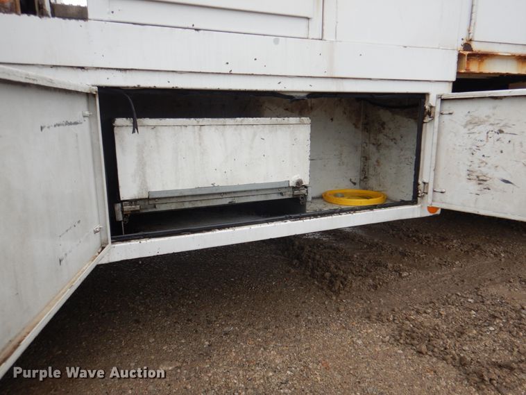 image for item DL0039 2012 Ford F750 XL  lube truck