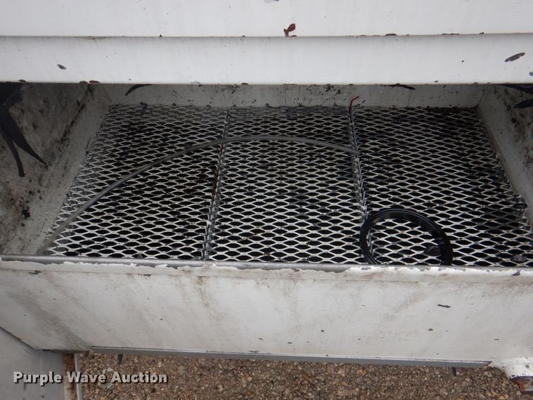 image for item DL0039 2012 Ford F750 XL  lube truck