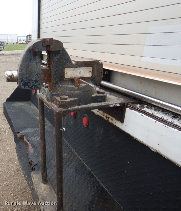 image for item DL0039 2012 Ford F750 XL  lube truck