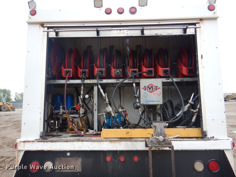 image for item DL0039 2012 Ford F750 XL  lube truck