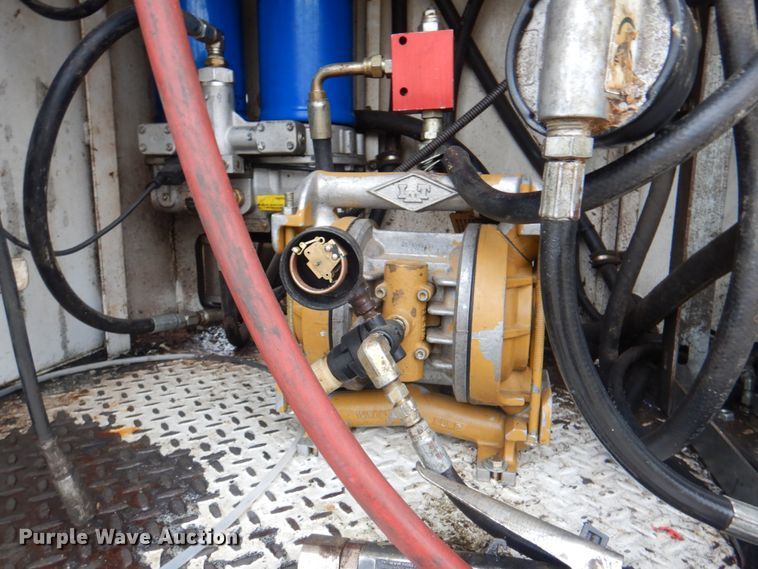 image for item DL0039 2012 Ford F750 XL  lube truck