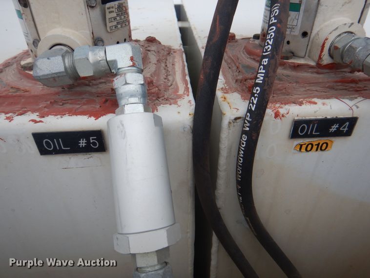 image for item DL0039 2012 Ford F750 XL  lube truck