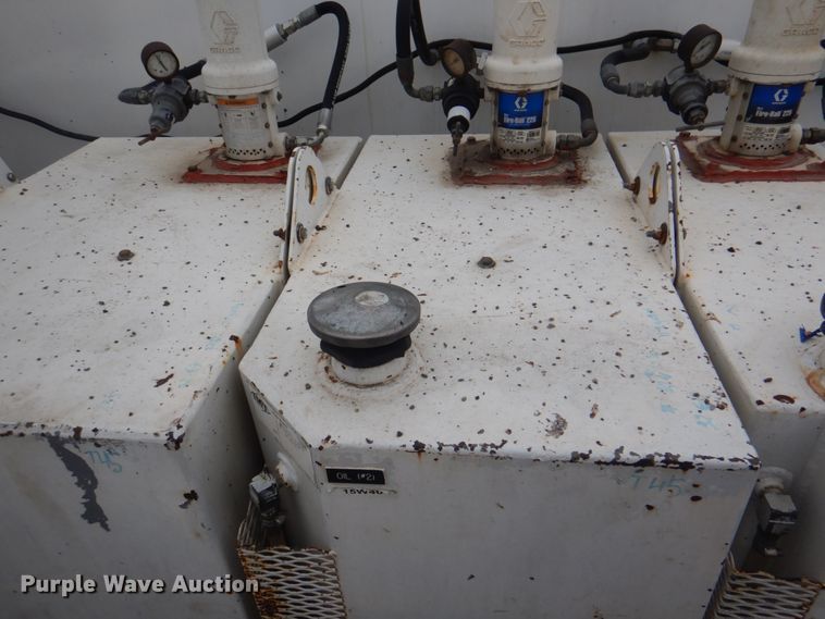 image for item DL0039 2012 Ford F750 XL  lube truck