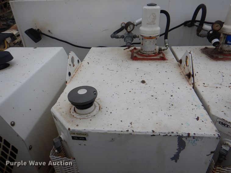 image for item DL0039 2012 Ford F750 XL  lube truck