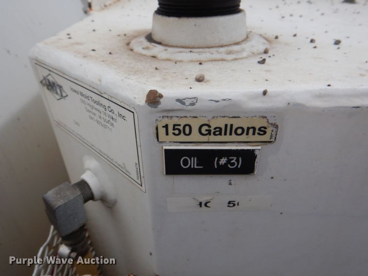 image for item DL0039 2012 Ford F750 XL  lube truck