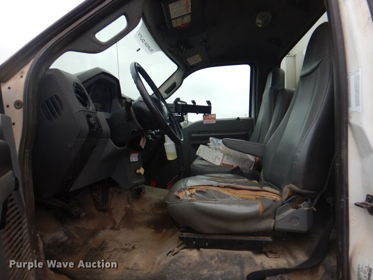 image for item DL0039 2012 Ford F750 XL  lube truck