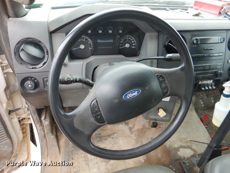 image for item DL0039 2012 Ford F750 XL  lube truck