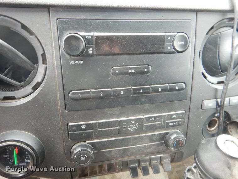 image for item DL0039 2012 Ford F750 XL  lube truck