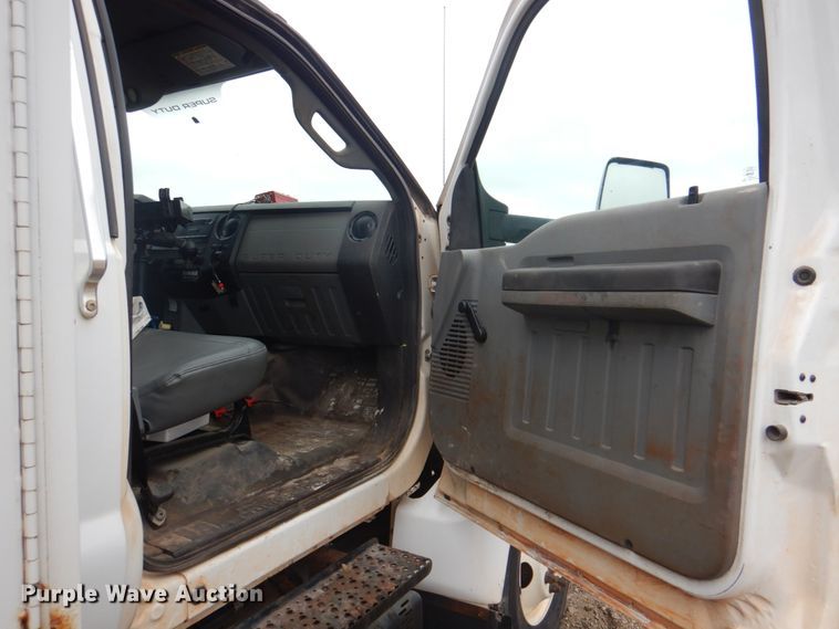 image for item DL0039 2012 Ford F750 XL  lube truck