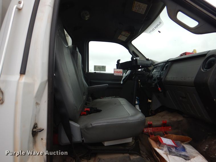 image for item DL0039 2012 Ford F750 XL  lube truck