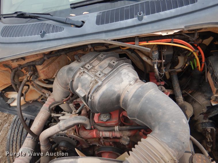 image for item DL0039 2012 Ford F750 XL  lube truck