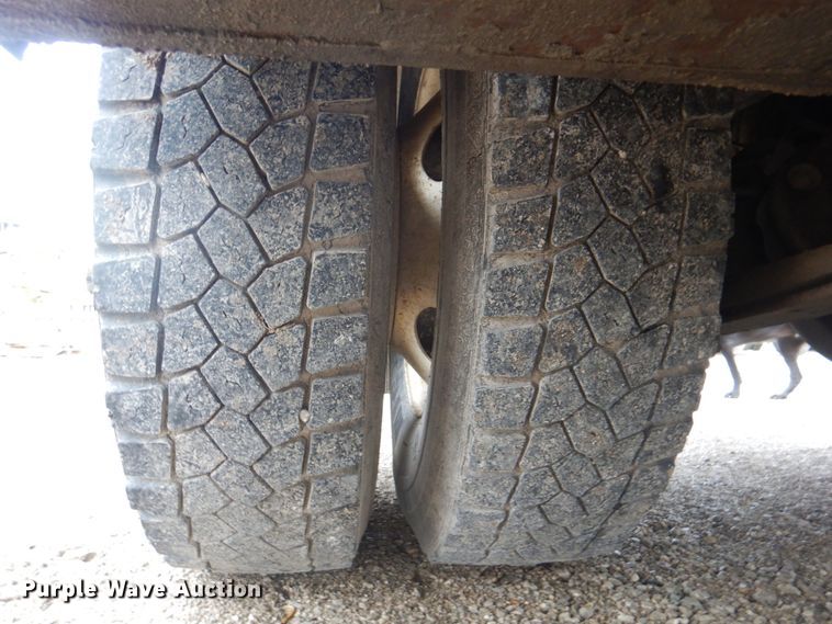 image for item DL0039 2012 Ford F750 XL  lube truck