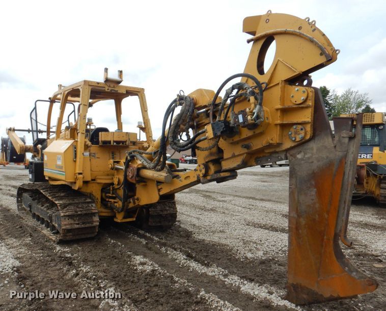 image for item DL0045 1998 Vermeer P185  cable plow