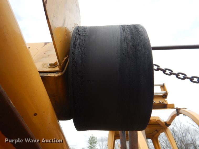 image for item DL0045 1998 Vermeer P185  cable plow