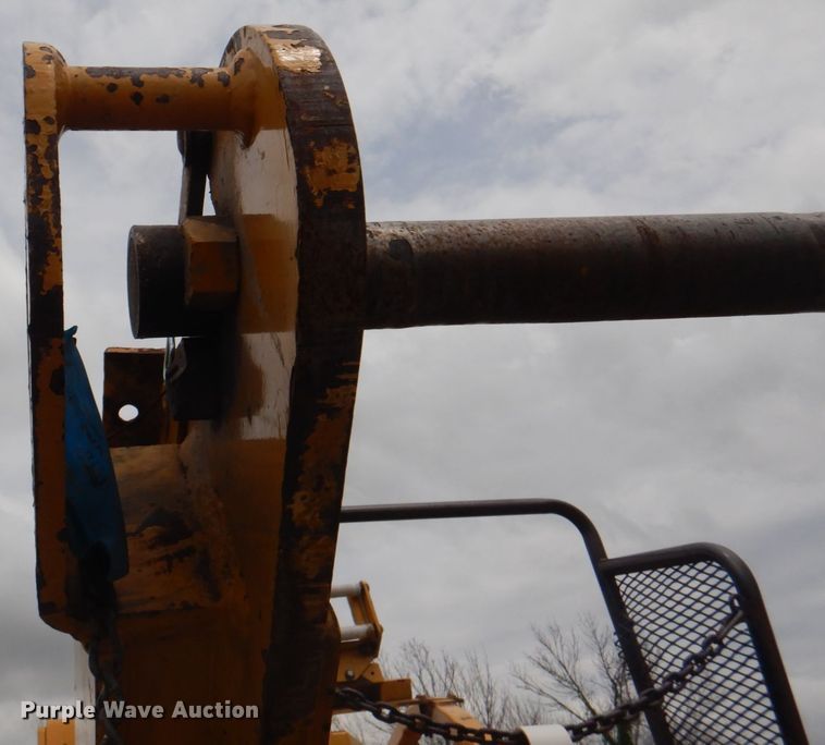 image for item DL0045 1998 Vermeer P185  cable plow