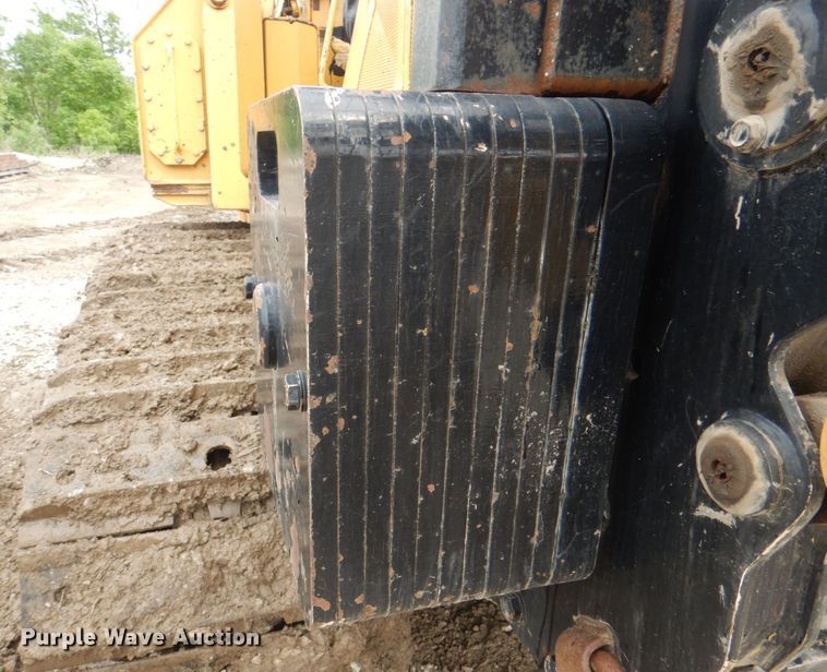 image for item DL0045 1998 Vermeer P185  cable plow