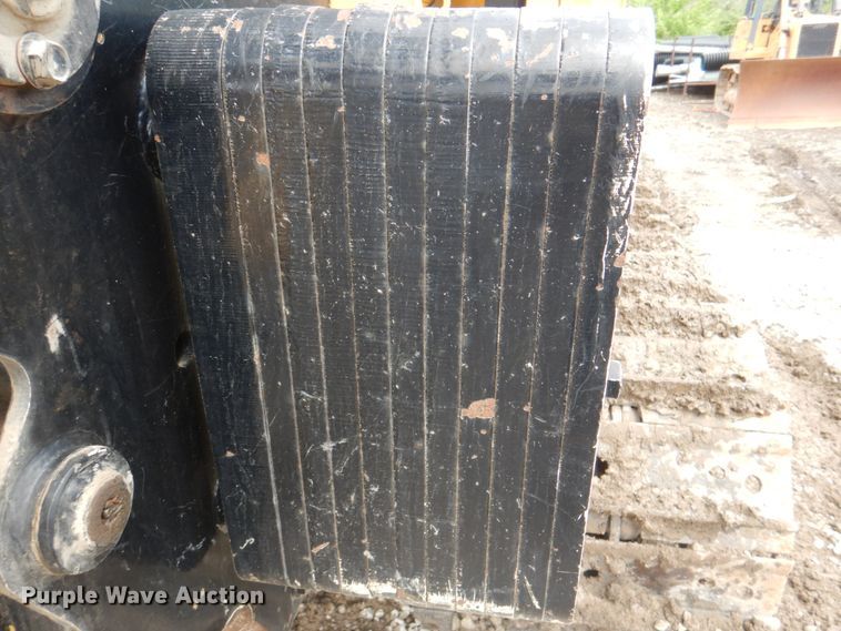 image for item DL0045 1998 Vermeer P185  cable plow