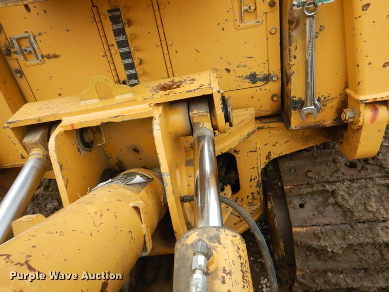 image for item DL0045 1998 Vermeer P185  cable plow