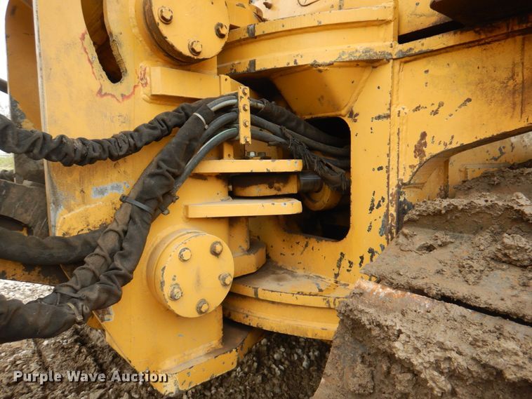 image for item DL0045 1998 Vermeer P185  cable plow