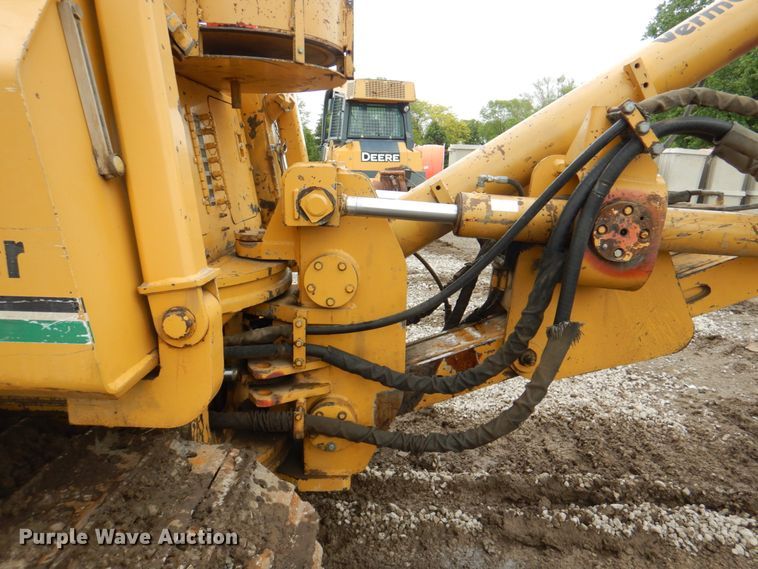 image for item DL0045 1998 Vermeer P185  cable plow