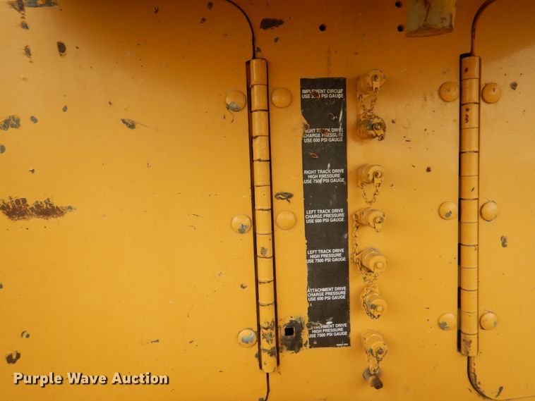 image for item DL0045 1998 Vermeer P185  cable plow