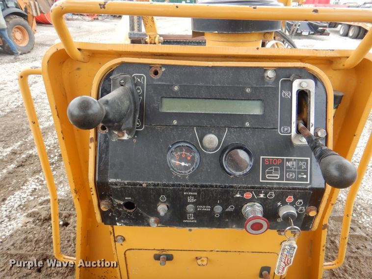 image for item DL0045 1998 Vermeer P185  cable plow