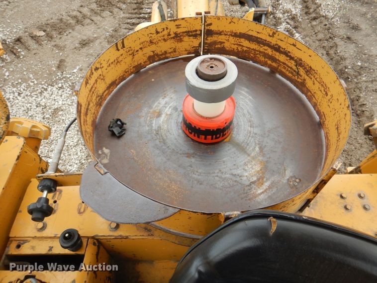 image for item DL0045 1998 Vermeer P185  cable plow