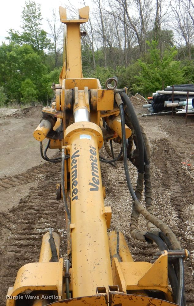 image for item DL0045 1998 Vermeer P185  cable plow