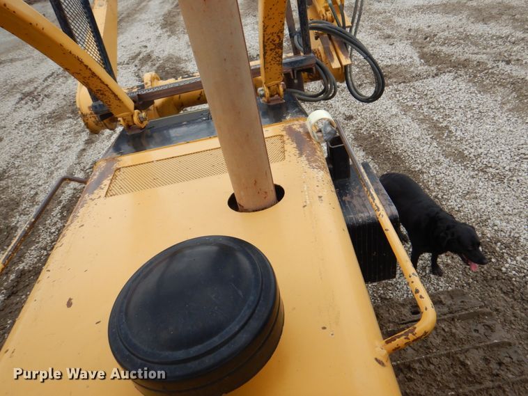 image for item DL0045 1998 Vermeer P185  cable plow