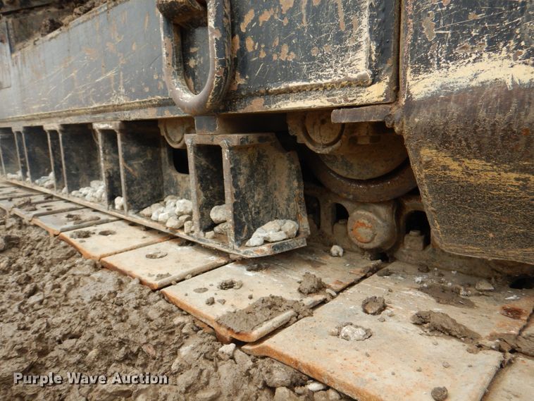 image for item DL0045 1998 Vermeer P185  cable plow