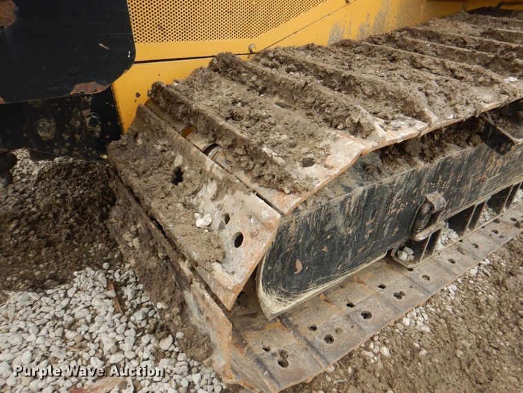 image for item DL0045 1998 Vermeer P185  cable plow