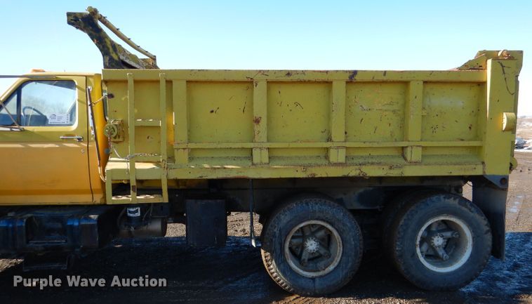 image for item DL2178 1987 Ford FT8000  dump truck