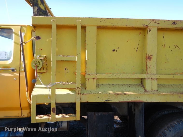 image for item DL2178 1987 Ford FT8000  dump truck