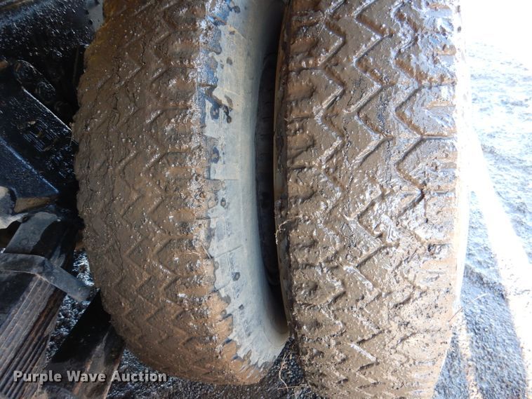 image for item DL2178 1987 Ford FT8000  dump truck