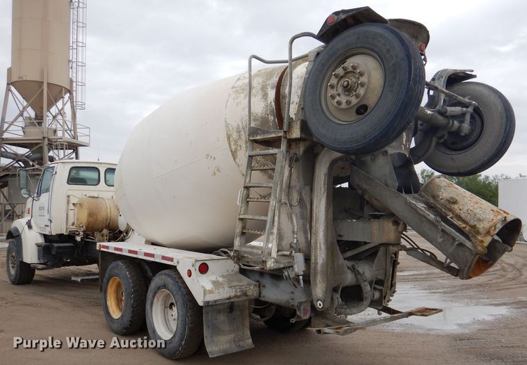 image for item DL8024 2000 Sterling L9500  ready mix truck