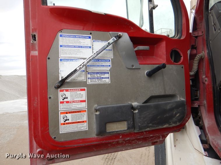 image for item DL8024 2000 Sterling L9500  ready mix truck