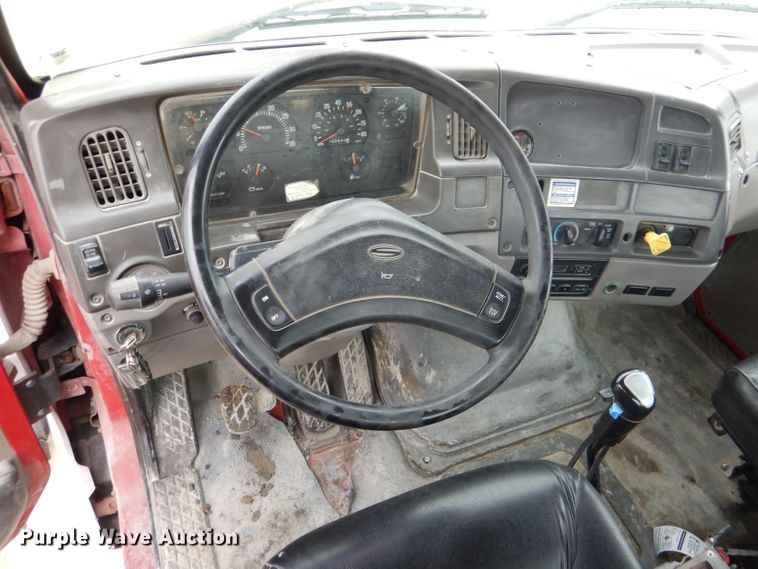 image for item DL8024 2000 Sterling L9500  ready mix truck