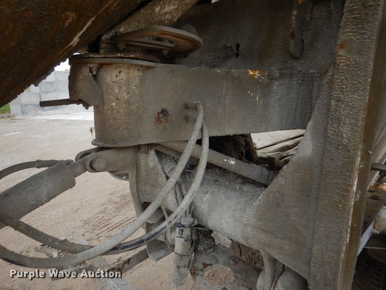 image for item DL8024 2000 Sterling L9500  ready mix truck