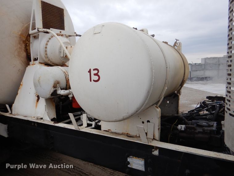 image for item DL8024 2000 Sterling L9500  ready mix truck