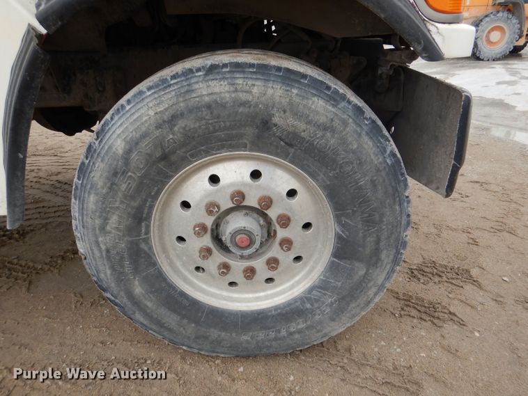 image for item DL8024 2000 Sterling L9500  ready mix truck