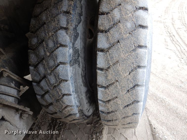 image for item DL8024 2000 Sterling L9500  ready mix truck