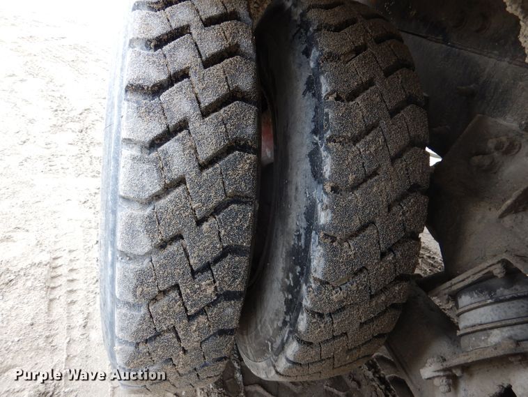 image for item DL8024 2000 Sterling L9500  ready mix truck