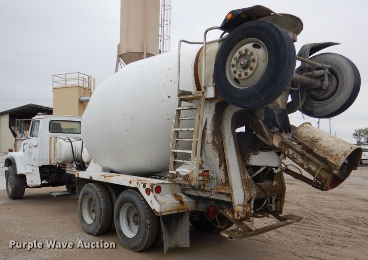 image for item DL8025 1994 Ford L9000  ready mix truck