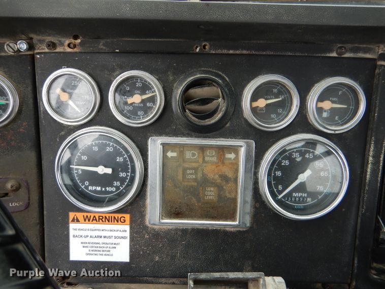 image for item DL8025 1994 Ford L9000  ready mix truck