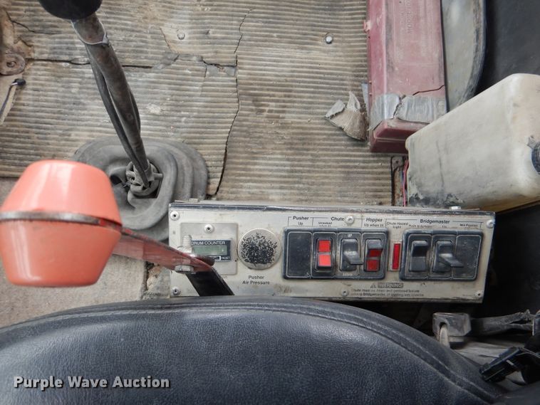 image for item DL8025 1994 Ford L9000  ready mix truck