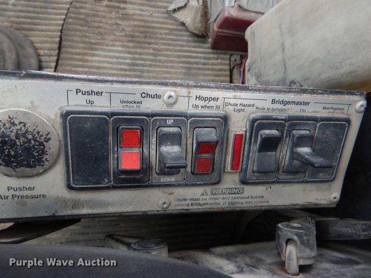 image for item DL8025 1994 Ford L9000  ready mix truck