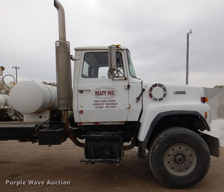image for item DL8025 1994 Ford L9000  ready mix truck