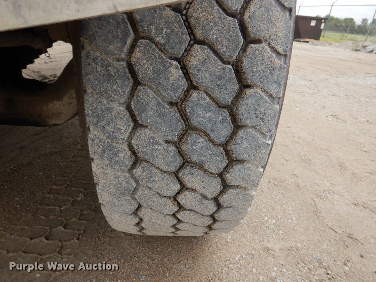 image for item DL8027 2001 Sterling LT9500  ready mix truck