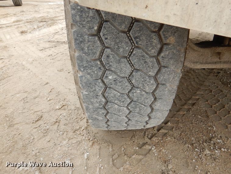 image for item DL8027 2001 Sterling LT9500  ready mix truck