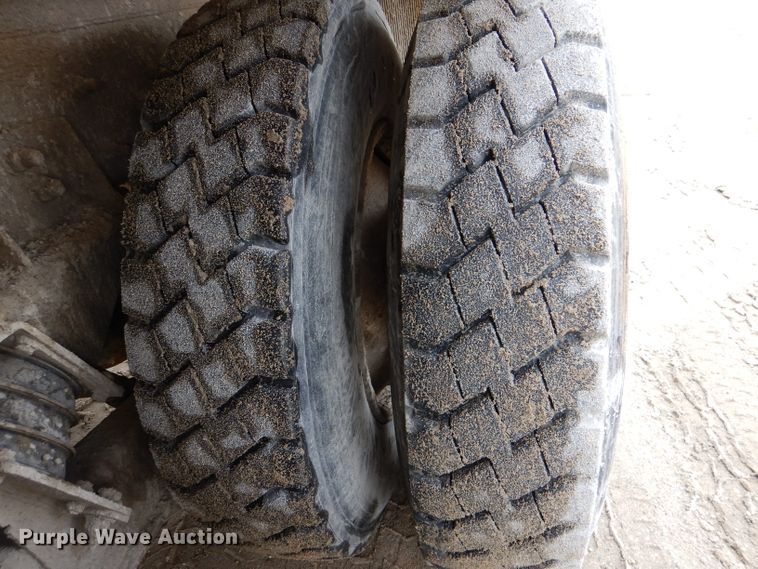 image for item DL8027 2001 Sterling LT9500  ready mix truck